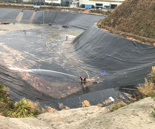 巴林右废水池清理
